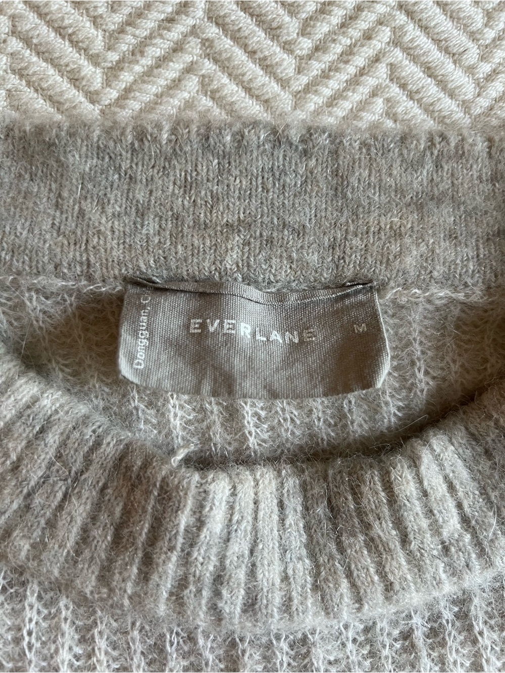 The Cocoon Crew in Alpaca / “Almond” color / M - Picture 4 of 8